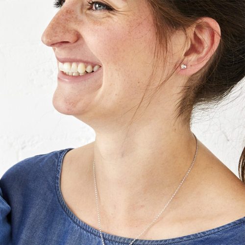 smiling mum with earrings